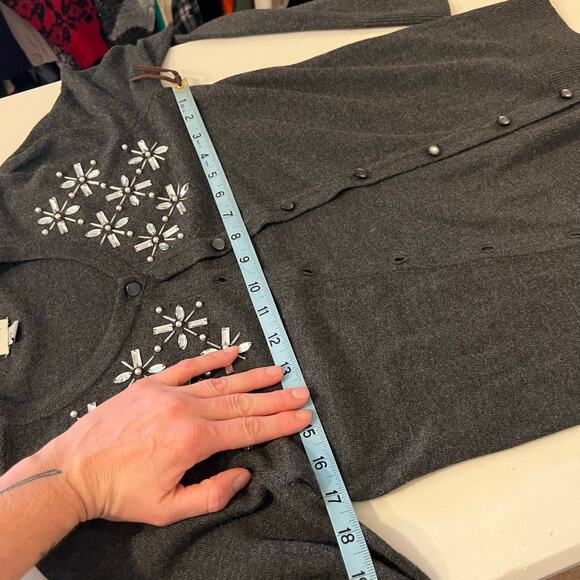 Gray Button Front Crystal Embroidered Holiday Winter Cardigan Sweater Size XS - Picture 9 of 11